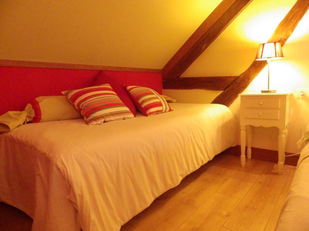 Ferme Clatot Les Trois Pierres Exterior foto